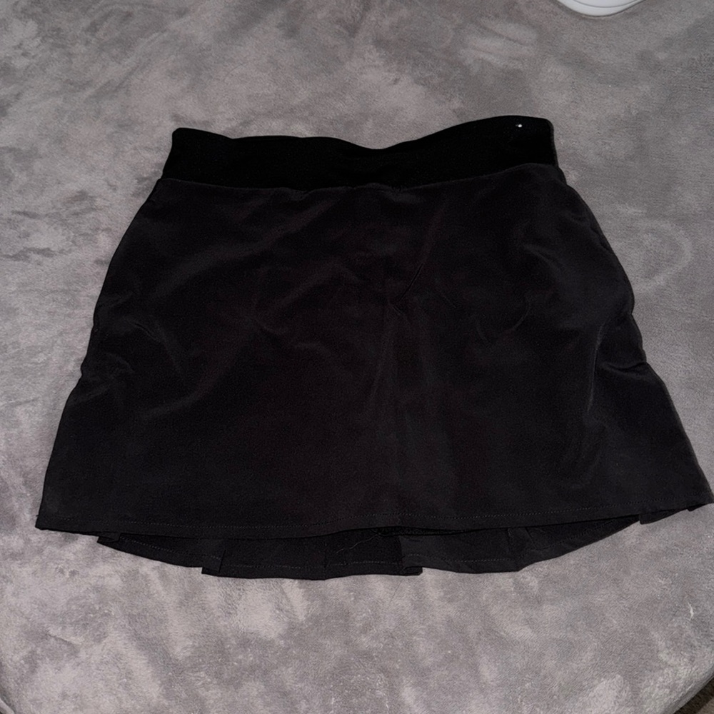Pebble beach dry luxe performance skirt